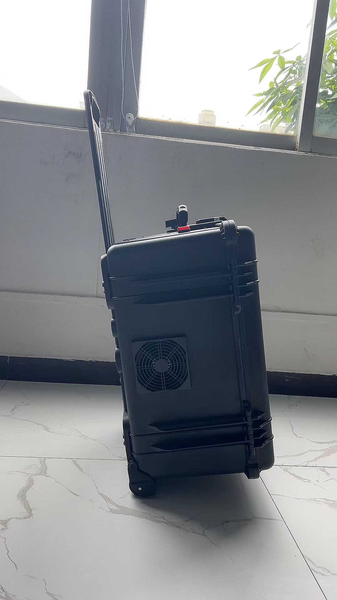 耀州手拉箱型移动通信干扰器